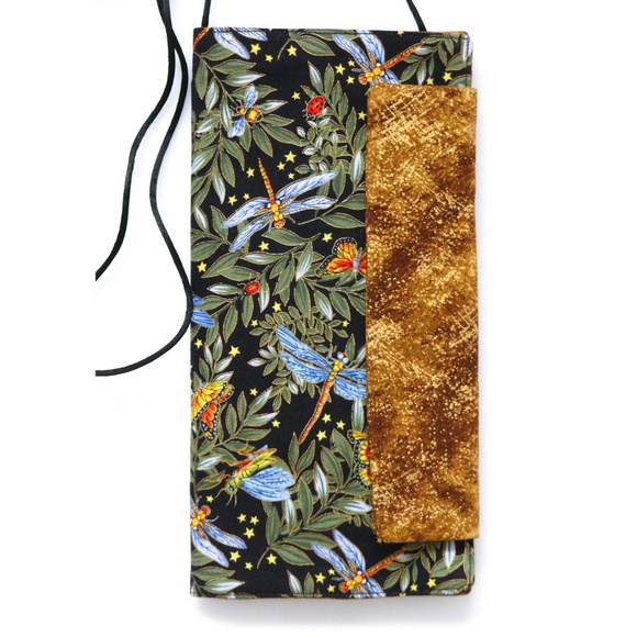 AFD02 - More Than Just a Passport Wallet Pattern by Patricia Gould - Picture 2 of 7